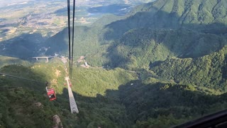 日本一の鉄塔の高さを誇る　御在所ロープウェイ＋山頂リフト
