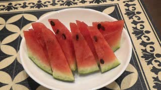 スイカ：②あまいです。よかった。来年も頑張りたい。
