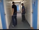 ホモと見る左右の扉をヒモで繋げて同時に呼び出す陽キャ
