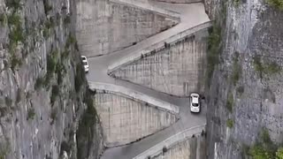 ホモと見る中国のジグザグ高速道路