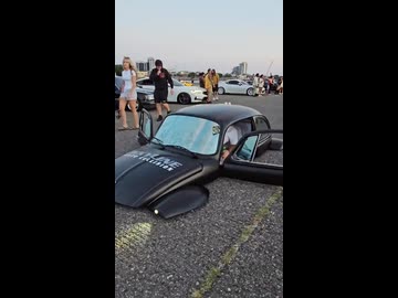 ホモと見る車高が低すぎる車