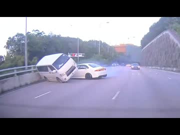 香港の交通事故‧危険運転‧見世物集 9