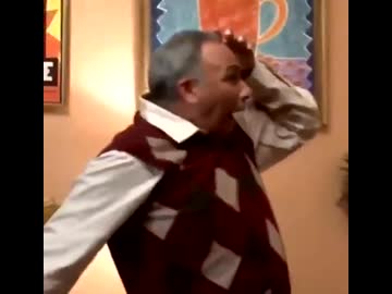 ホモと見るスタッフの手違いでめちゃくちゃになったおじいさんのコレクション