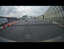 中年ライダー二人があり得ない場所で横に並んで話していて、一台が車道を見ずにいきなり飛び出そうとした・リア①