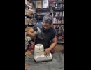 ホモと見るド派手に家電を修理するインド人