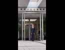 ホモと見る自動扉の前で謝罪して扉を開け閉めさせるアイドル