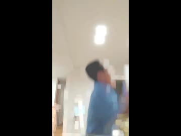 徐々に記憶が薄れていくモノマネ。