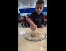 ホモと学ぶコップの中のミカンを水をこぼさず取る方法