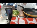 めじろうの嘘「僕ぅ1日1食です…Gacktと一緒です…」　※前もGacktを引き合いに出した上で1日2食と言っている。1食なら夜食と配信で作った料理を後で食べるというのも全部嘘になる