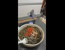 セブンイレブンのヤミ闇やみつきイカ墨パスタ食べてみた