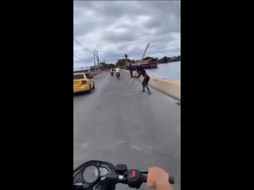 ホモと見るアフリカの武蔵坊弁慶