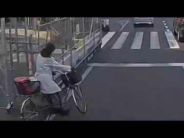 ホモと見る限界突破したママチャリおばさん