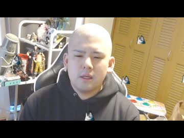 ホモと見る違法サイト利用がバレて丸刈りで謝罪する有名配信者