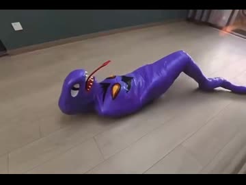 ホモと見るアーボックのコスプレ