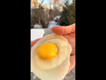ホモと見る寒すぎて一瞬で凍る生卵