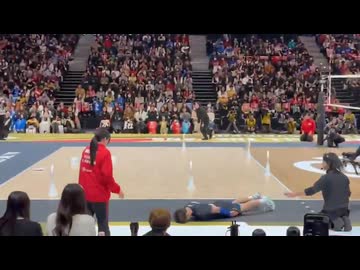 ホモと見るスライディング土下座で謝罪するバレーボール選手