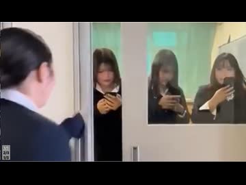 ホモと見る休み時間にコントしてしまうJK