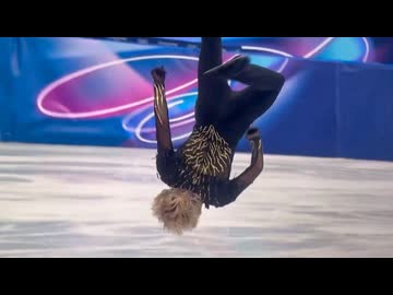 ホモと見る50年間禁止されていた技を成功させるスケート選手