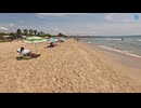 夏の晴れたビーチ散歩 – 海の自然音とリラックス4Kウォーキングツアー | HDR