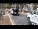 Un convoy de la Guardia Nacional escoltó una ambulancia forense de la FGR desde el AICM hasta