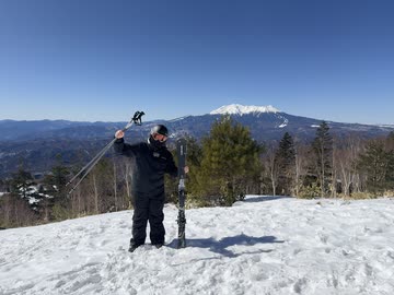 体重が1年で約25キロ増えた男のスキー動画