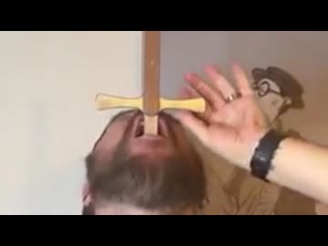 ホモと見る剣を飲み込むマジックの種明かし