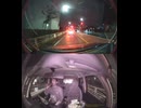 国道254号【国道254号線】自動車トラック歩行者オートバイ外国人バイク高齢者運転手バス高齢者ドライバー対向車線はみ出し脇見運転正面衝突死亡事故スマホ見ながら運転警察逮捕パトカー救急車轢き逃げ犯人逃走