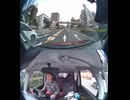 国道189号【国道189号線】自動車トラック歩行者オートバイ外国人バイク高齢者運転手バス高齢者ドライバー対向車線はみ出し脇見運転正面衝突死亡事故スマホ見ながら運転警察逮捕パトカー救急車轢き逃げ犯人逃走