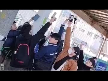 ホモと見る謎の儀式をする撮り鉄