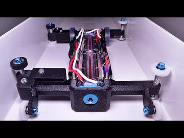 ミニ四駆10個分のモーターを内蔵。200g超で2秒切りする怪物が生まれる【ルール無用JCJCタイムアタック】