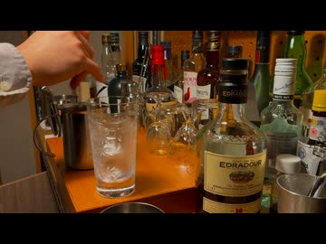 ただ水割りを飲むだけ
