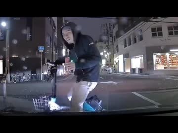 ホモと見る車に謎の液体をかけてくる男