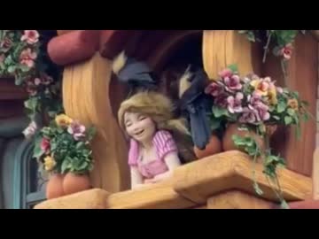 ホモと見るカラスに襲撃されるディスニシーのラプンツェル