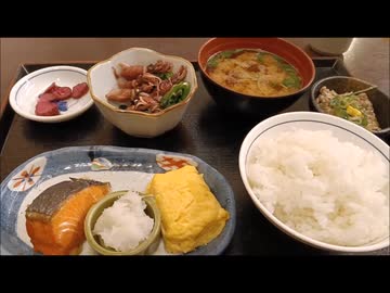 【ザめしや】ホタルイカ、鮭、出汁巻き卵、なめこ汁、納豆