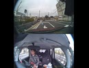 警察官のコスプレをして警察のPOLICEと書かれた原付バイクに乗って逃走中の、令和のリアル三億円強奪犯三人組トクリュウ半グレ
