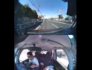 E83第三京浜道路で自動車トラックと原付バイク原チャリ原付スクーターの接触事故・原付バイク迷い込み原付接触事故転倒事故・原付バイク原付スクーター転倒接触死亡事故高速道路誤進入で轢かれる交通事故