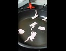 跳ねるカエルハム