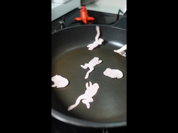 跳ねるカエルハム