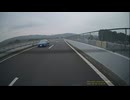 西湘バイパスの小田原方面へのETCレーンをベンツと共に抜けた後、ベンツと共に小田原PAに入るシーン①リア