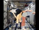 地球防衛軍の裕子中尉（111-13） 2人は宇宙船の中で