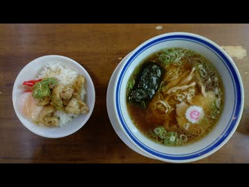 【小春のグルメ】えのきや　ミニ塩もつ丼と中華そば【山梨県山梨市】
