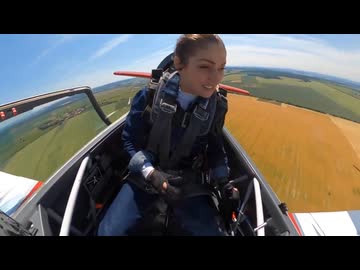 ホモと見る飛行機のコックピットが飛行中に開いてしまった事故
