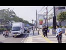 やじゅまんと見る町中を大音量で走る謎の車