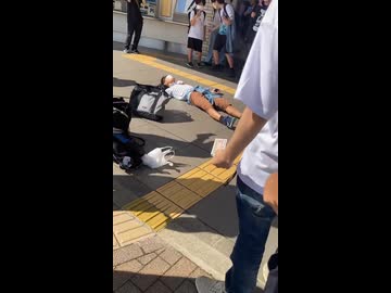 【悲報】東北沢駅前で目力先輩のマネをするホモガキが続出 #野獣の日2026