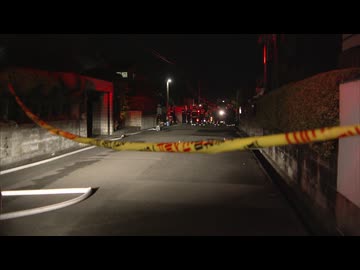 「ゴキブリがいたのでガスバーナーを入れた」　住宅街でマンホールの蓋吹き飛ぶ　爆発か　現場周辺ではガスの臭い確認