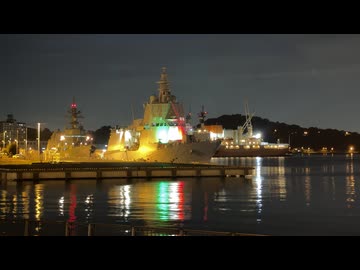 港のある風景「横須賀港の夜景」イタリア海軍哨戒艦「ジョヴァンニ・デッレ・バンデ・ネーレ」（P-434）