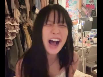 ミュントゥ　足のにおいをかいでクサ顔をしてみた(フレーメン反応)