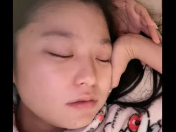 ミュントゥ　悪夢でうなされたあげく、起きた直後におならをする