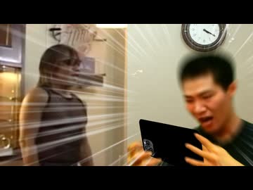 人目も憚らず音ゲーに没頭するおじさん