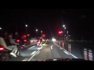 「パトカーからの追跡ドキドキして楽しかった」バイク13台で暴走　17歳～21歳の男女22人を摘発　福岡